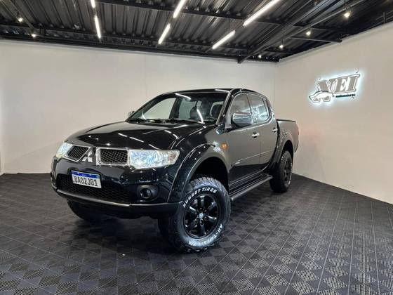 MITSUBISHI L200 TRITON 3.2 HPE 4X4 CD 16V TURBO INTERCOOLER DIESEL 4P AUTOMÁTICO MITSUBISHI L200 TRITON 3.2 HPE 4X4 CD 16V TURBO INTERCOOLER DIESEL 4P AUTOMÁTICO